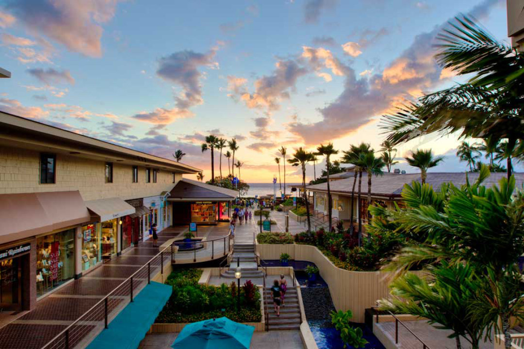 Whalers Village Offers Peaceful Shopping